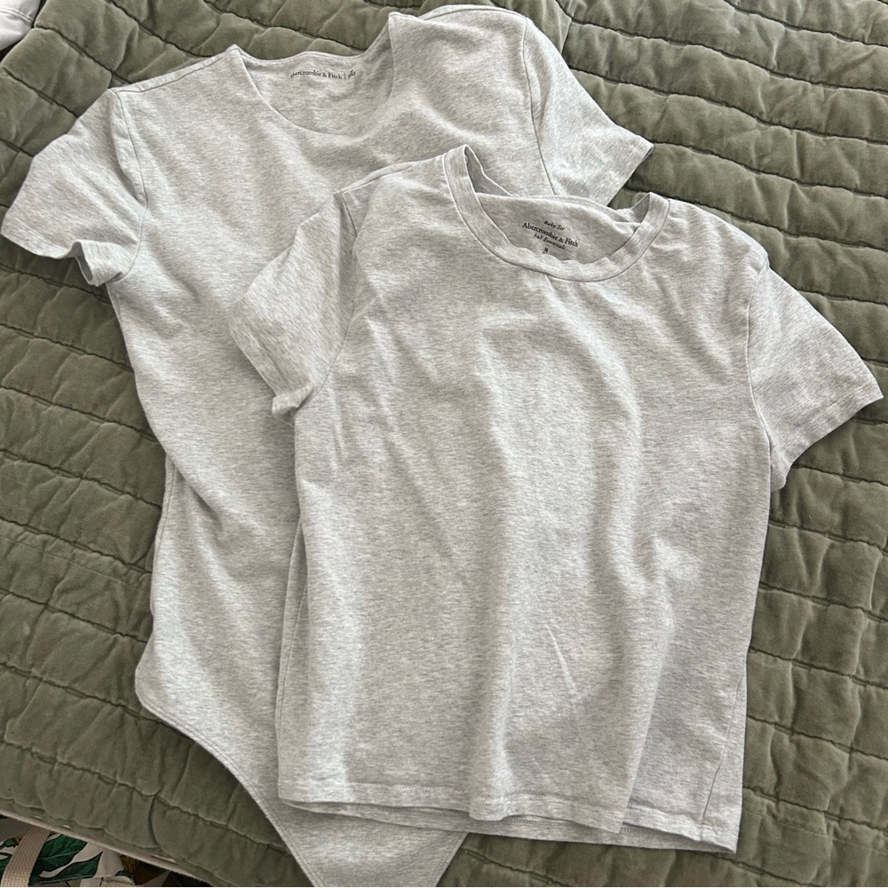 Set of 2 Abercrombie basics
